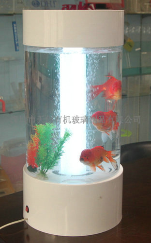 圆柱式鱼缸